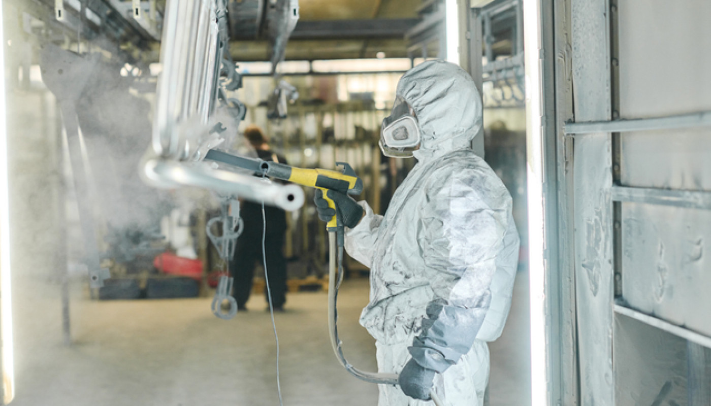 Vers qui se tourner pour une cabine de peinture sur-mesure ?